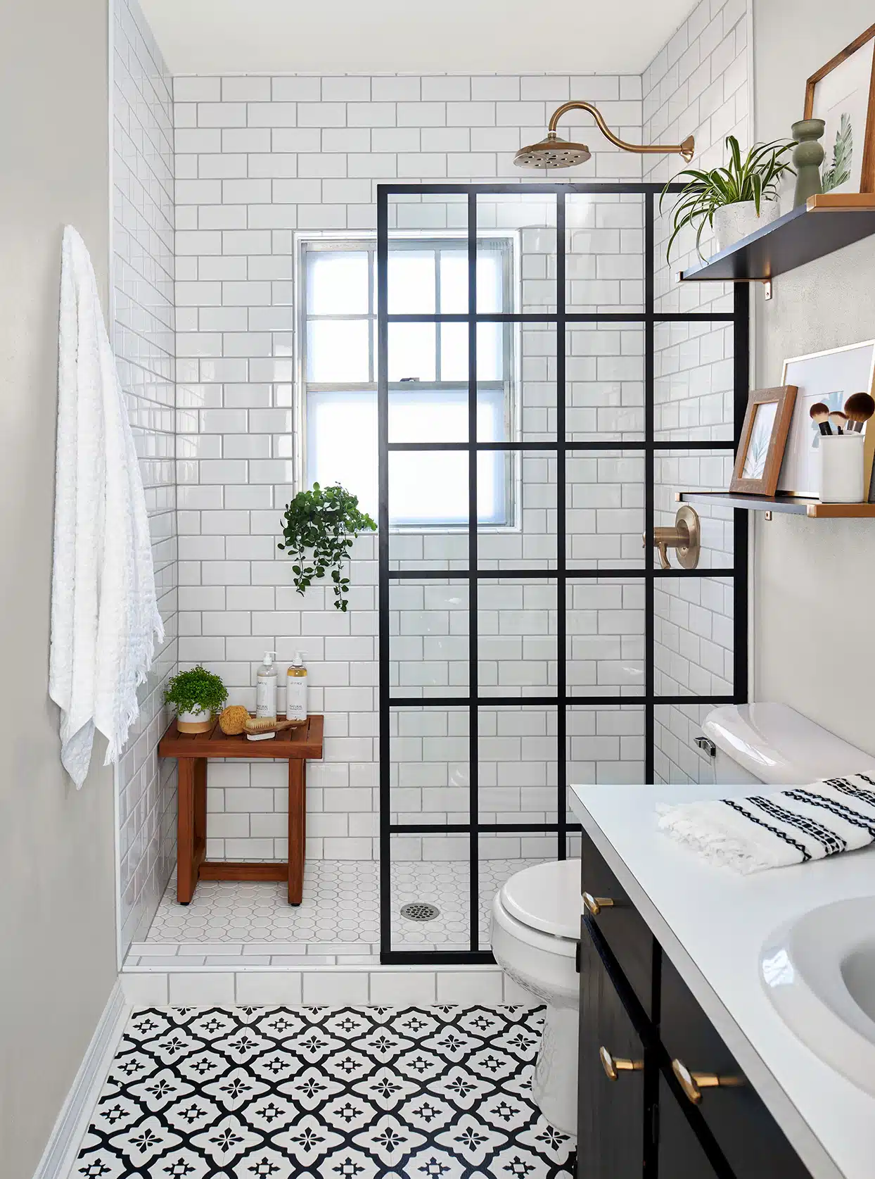 Remodeling Your Small Bathroom Quickly and Efficiently 1 black white modern bathroom plants 9a32b43a